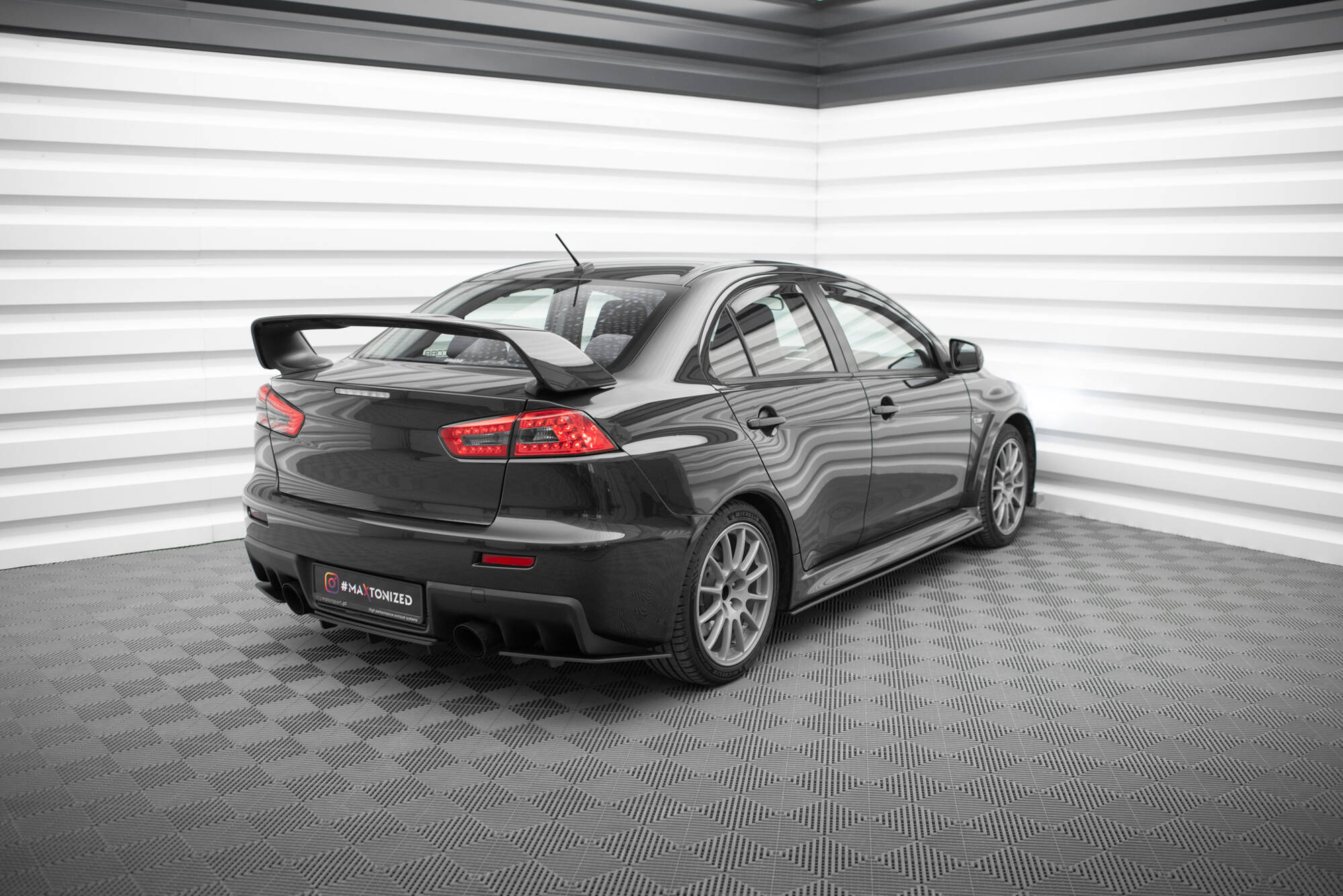 Street Pro Achterzij Spoilers Mitsubishi Lancer EVO X Maxton Glanzend zwart