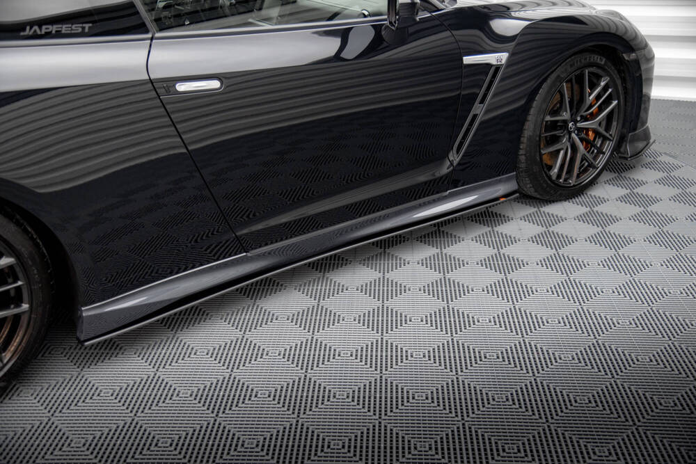 Zijskirts Street Pro Nissan GTR R35 17-22 Maxton