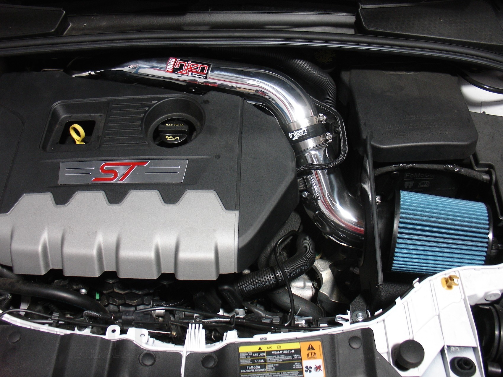 Focus ST 2.0L Turbo Short ram intake system 2015/-