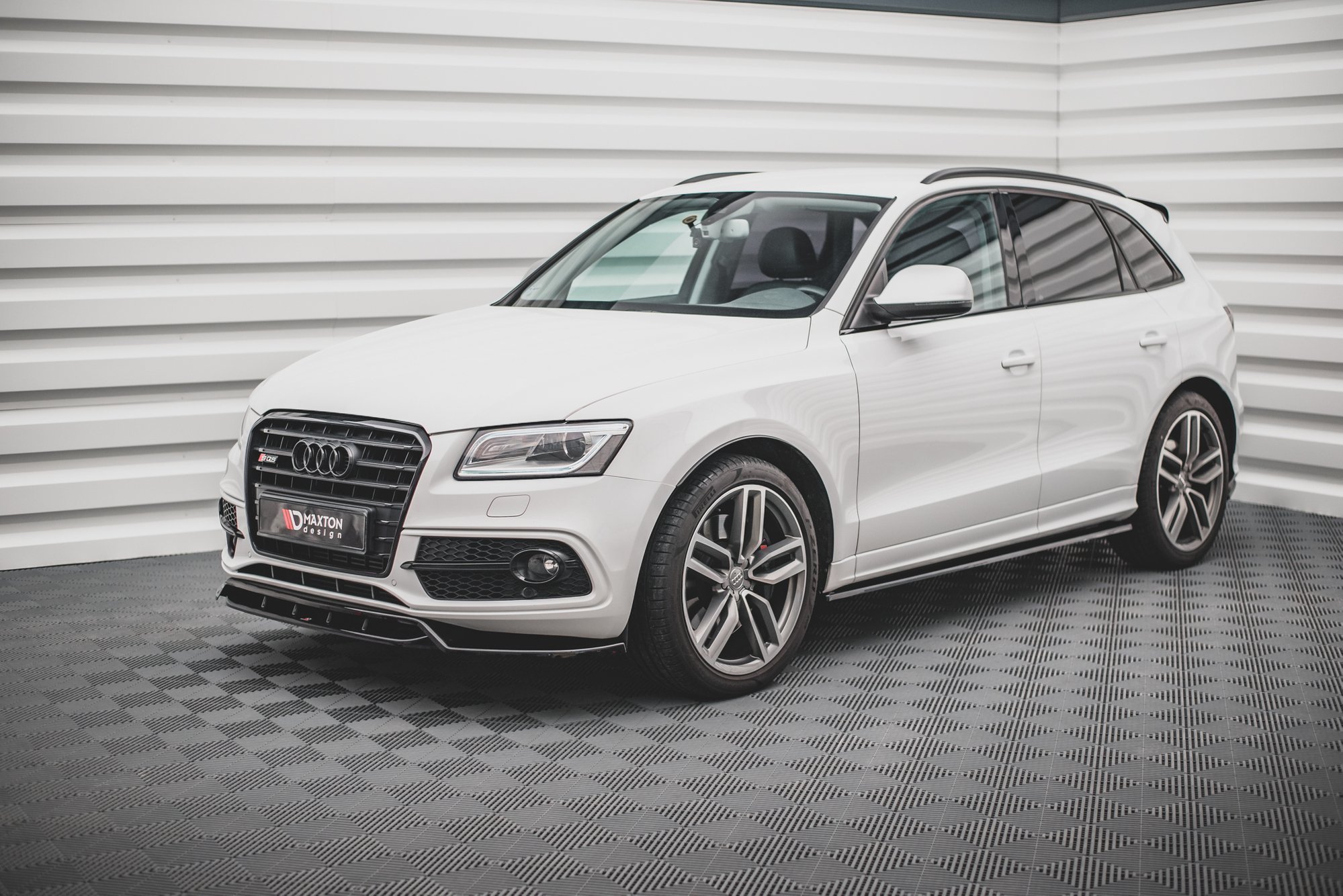 Bodykit Audi SQ5 MK1 Maxton Glanzend zwart