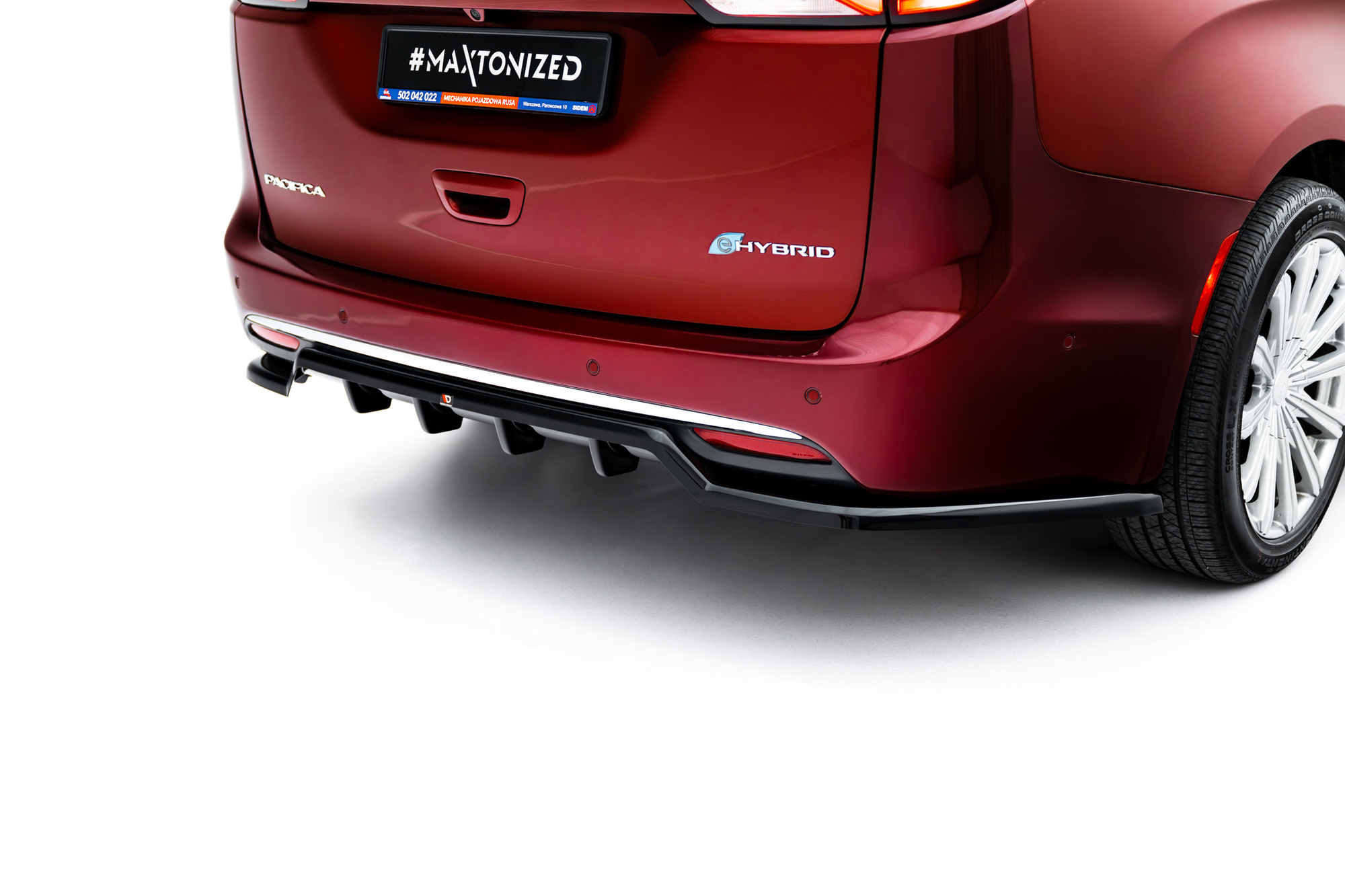 Bodykit Chrysler Pacifica Mk2 V.2 Glans Zwart