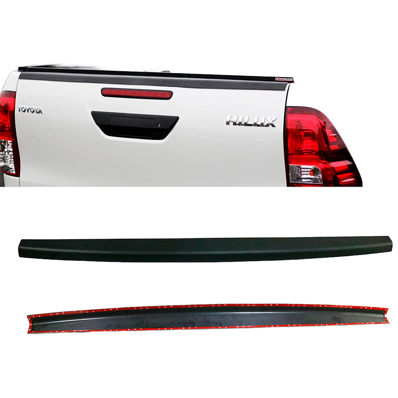 Achterklepafdeklijst  Toyota Hilux 2015-2020 - Matzwart