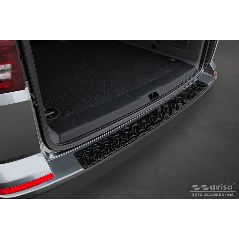 Matzwart Aluminium Achterbumperprotector  Volkswagen Transporter T6 2015- & FL 2019- (met achterklep) 'Riffled plate'