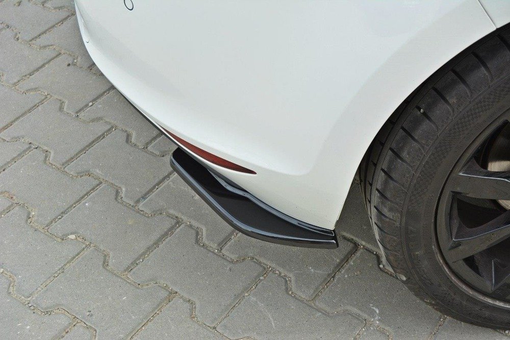 Zijdiffuser Volkswagen Golf 7 Maxton Glans Zwart
