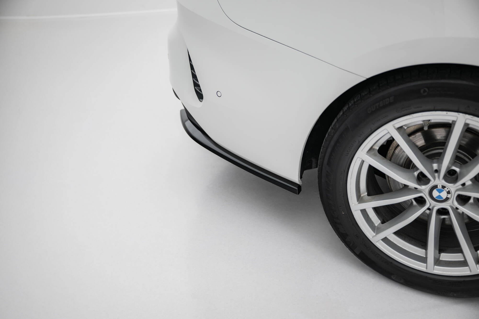 Achterzij spoilers BMW 4 Coupe / Cabrio G22 / G23 Maxton Glanzend zwart