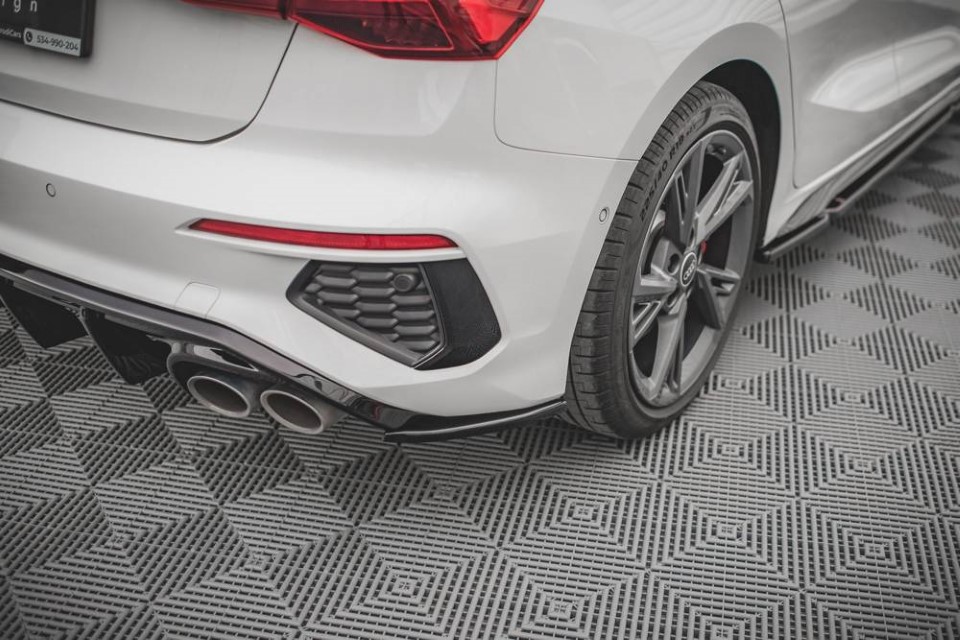 Achterzij Spoilers Audi S3 8Y Glanzend zwart V.2