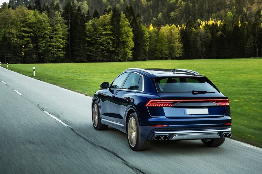 Audi Q8 SQ8 Diffuser S-Line Glans Zwart Zilveren Sierstukken