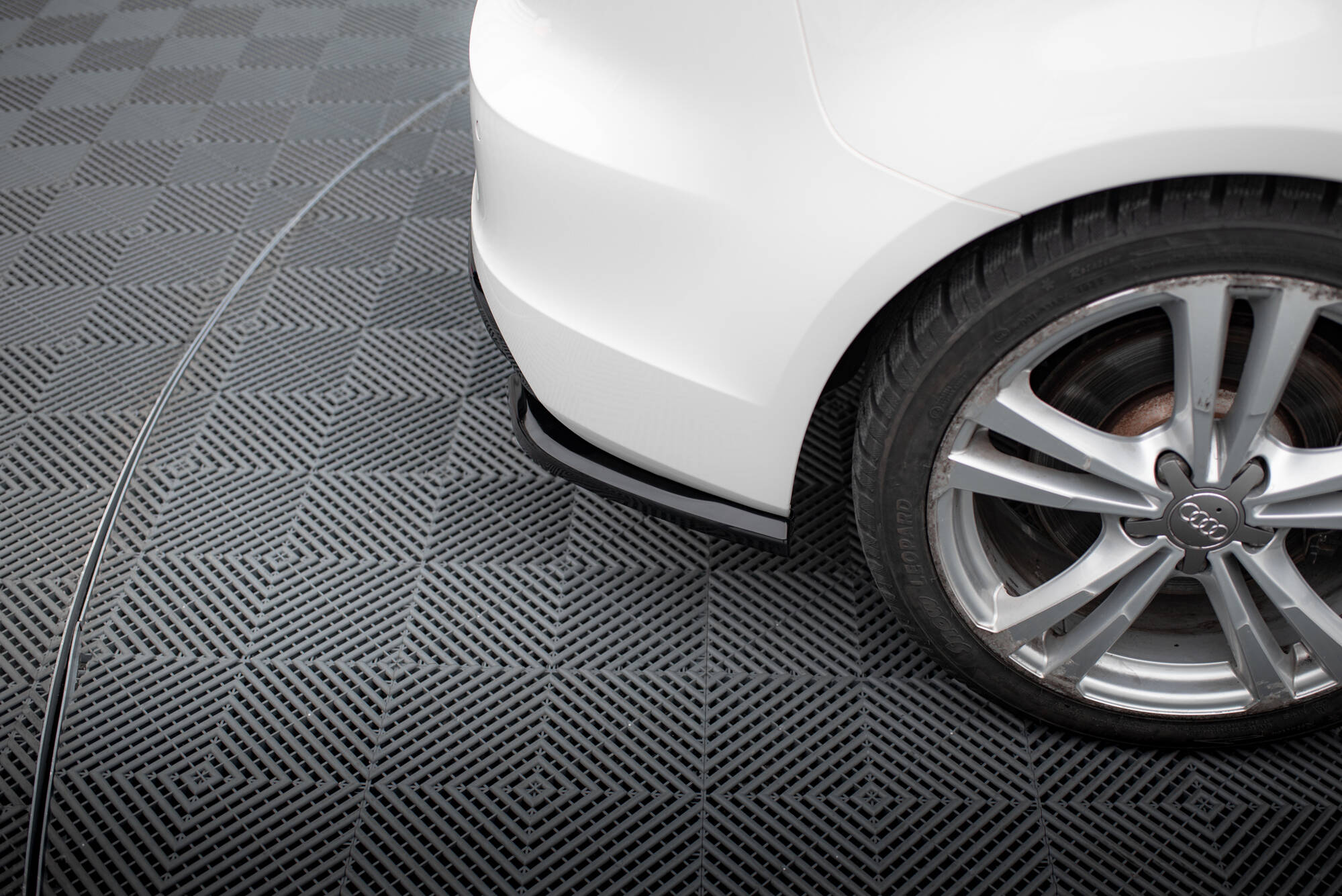 Achterzij Spoilers Audi S3 Sportback 8V Maxton Glanzend zwart