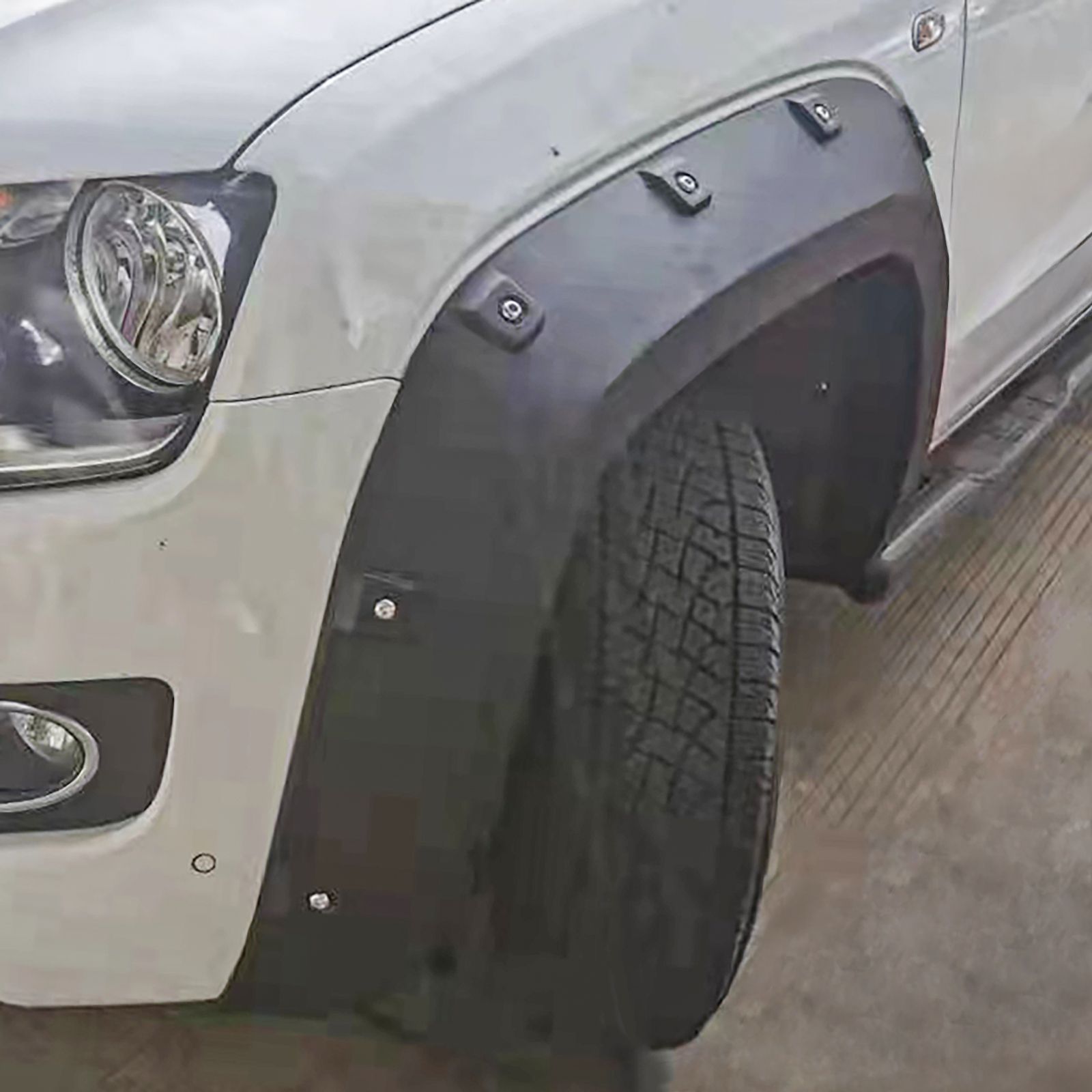 Wielkastverbreders Set “BIG” VW Amarok 1 (2010–2016 Voorfacelift) – Mat Zwart