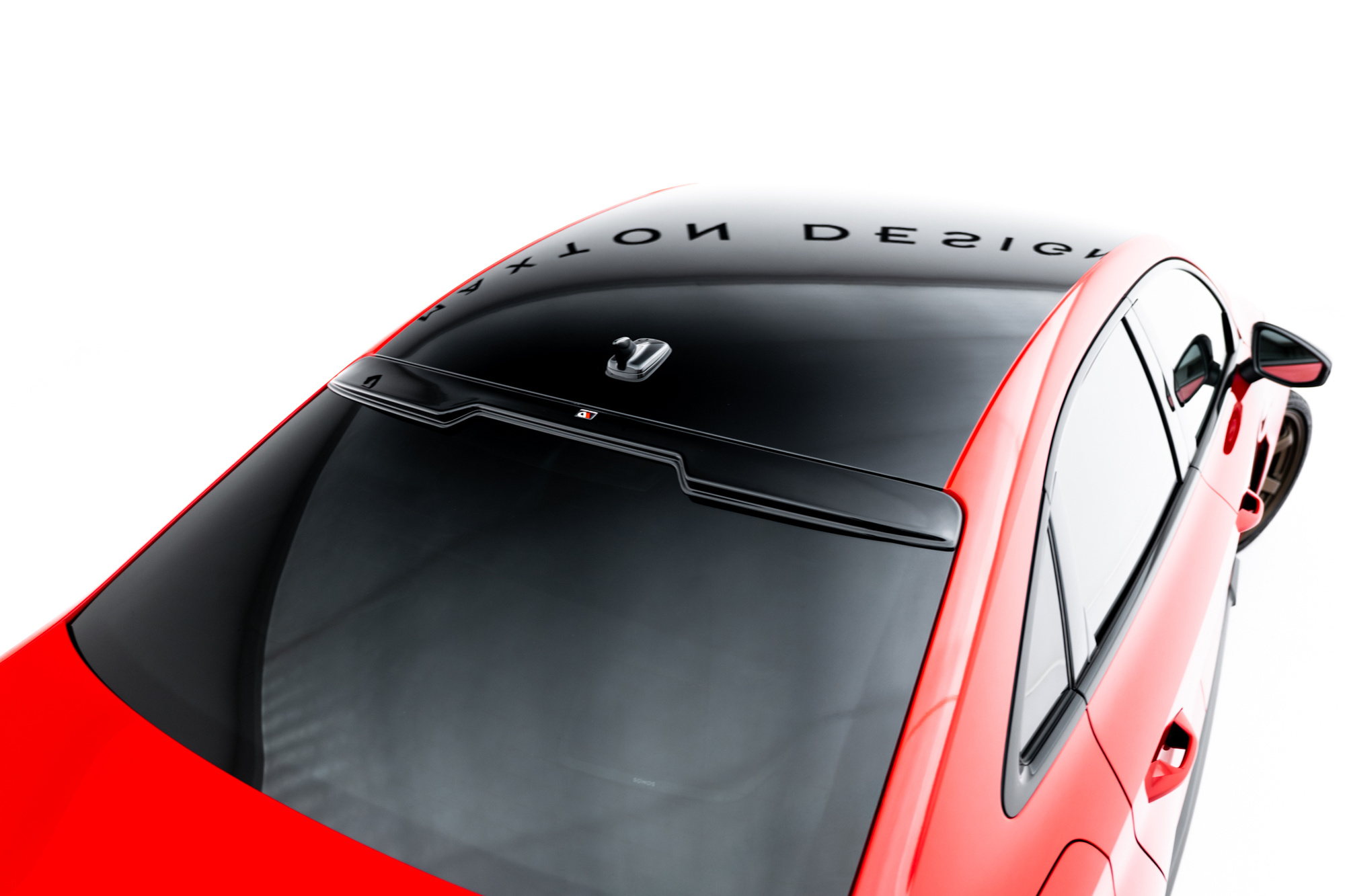De verlenging van de achterruit Audi RS3 Sedan 8Y Facelift