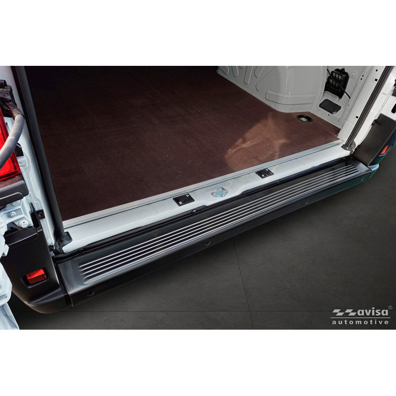 Avisa Zwart RVS Achterbumperprotector  Fiat Ducato III Facelift 2023- / Opel Movano III Facelift 2023- / Toyota Proace Max 2024- 'Ribs' (2 delen)