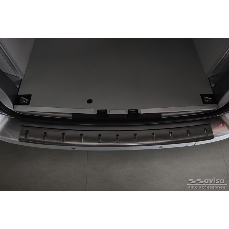 Zwart RVS Achterbumperprotector  Citroën Space Tourer & Jumpy 2016- / Peugeot Traveller & Expert 2016- / Toyota Proace Verso 2016- / Opel Vivaro & Zafira Life 2019- 'STRONG EDITION'