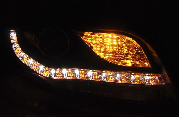 Faros Audi A4 B7 Los ojos del Diablo Dayline negro ELR