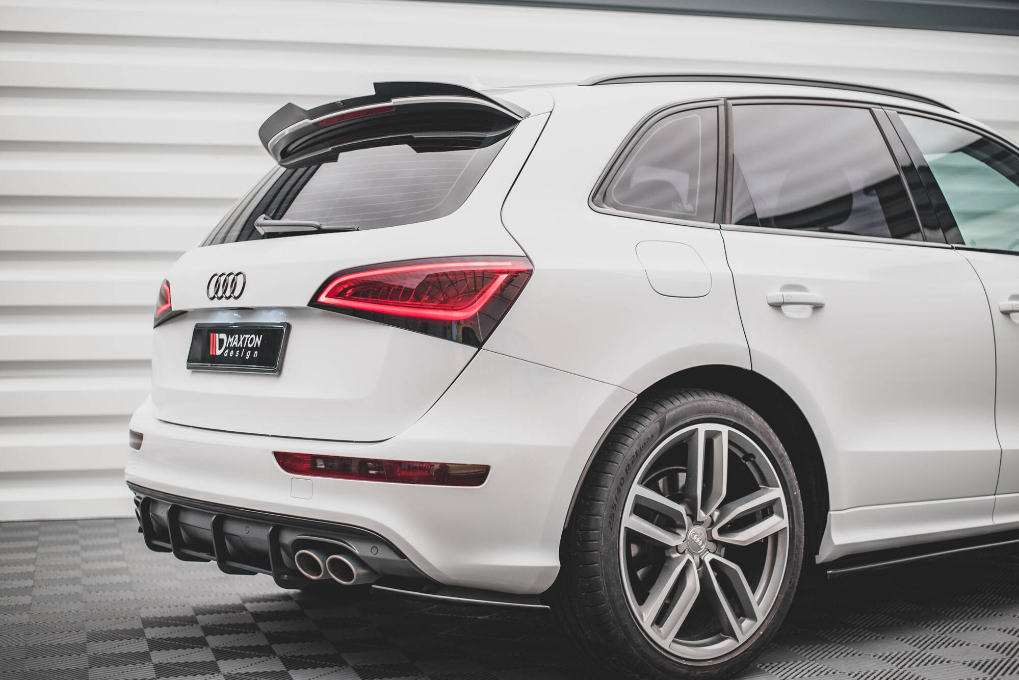 Bodykit Audi SQ5 MK1 Maxton Glanzend zwart