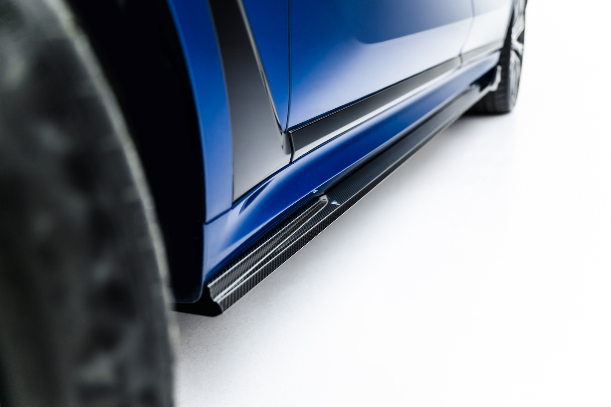Prepreg Carbon Fiber Side Skirts BMW X7 M-Pack G07 – Maxton Design
