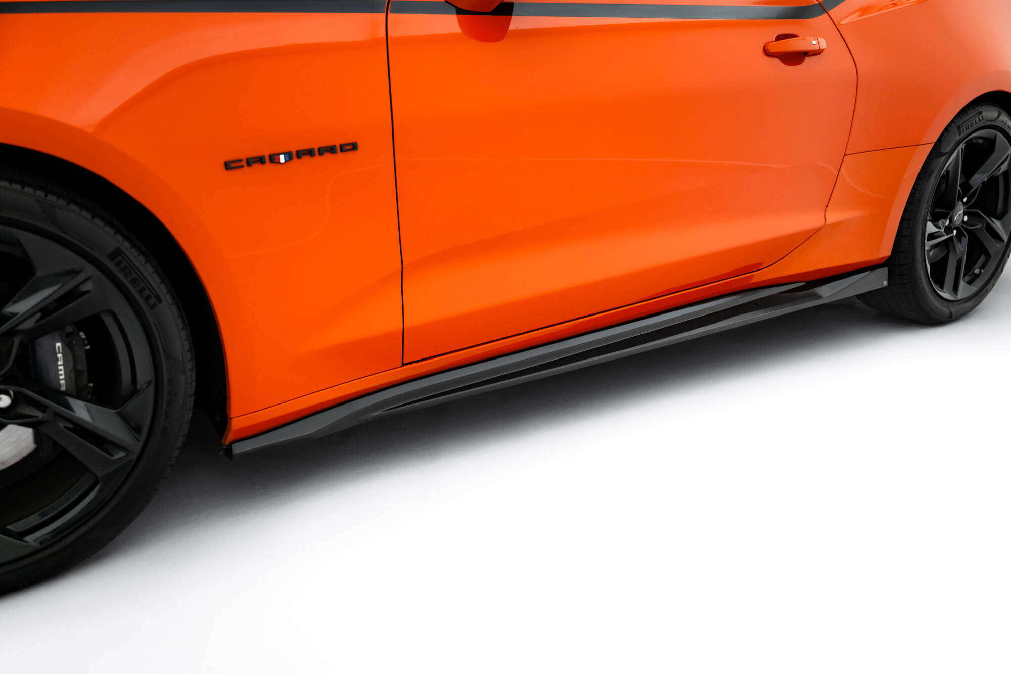 Zijskirts V.2 Chevrolet Camaro SS MK6 Facelift Maxton Glanzend zwart