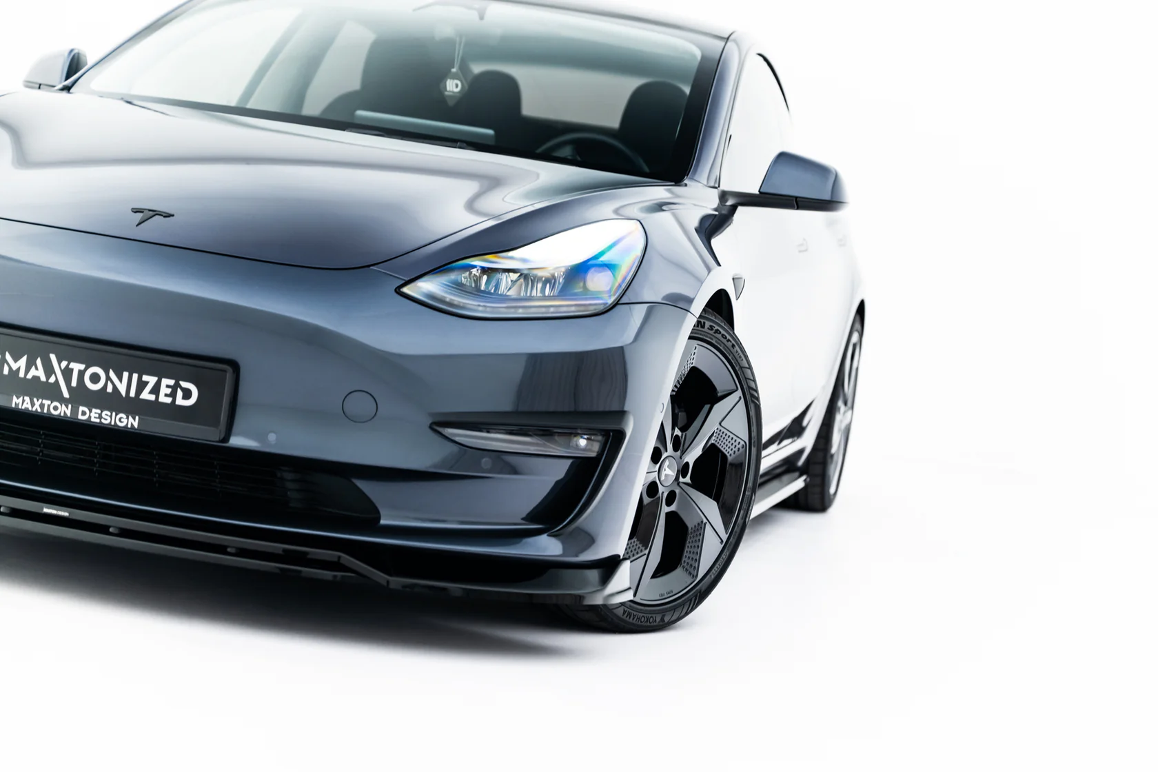 Bodykit Tesla Model 3 Maxton Glanzend zwart