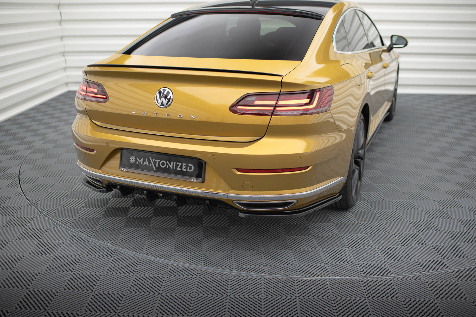 Bodykit Volkswagen Arteon R-Line Maxton Glanzend zwart
