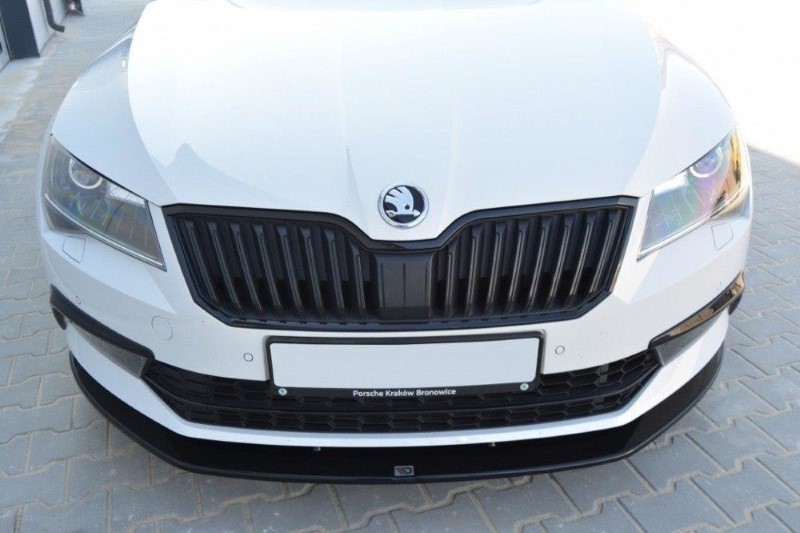 Voorspoiler Skoda Superb 3 Maxton Design glans zwart V.3