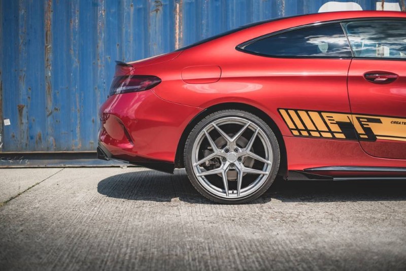 Race achterzijde skirts + rand Mercedes AMG C43 Coupé C205 Maxton Design zwart