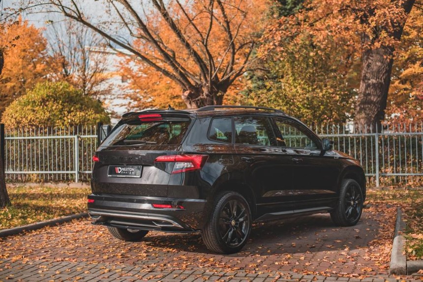 Spoiler cap Skoda Karoq sportline Maxton Design glans zwart