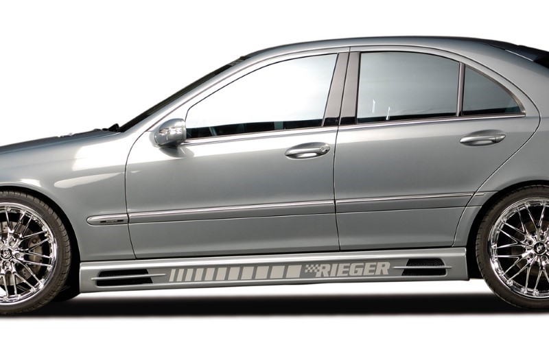 Zijskirts Mercedes W203 met 2 schacht en 2 uitsnedes Rieger