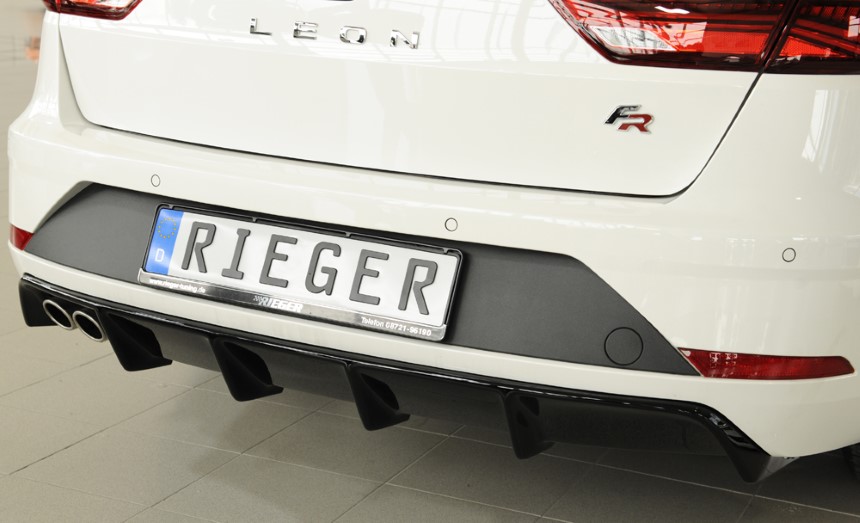 Diffuser Seat Leon FR (5F) orig. trekhaak Rieger dubbele uitlaat links glans zwart