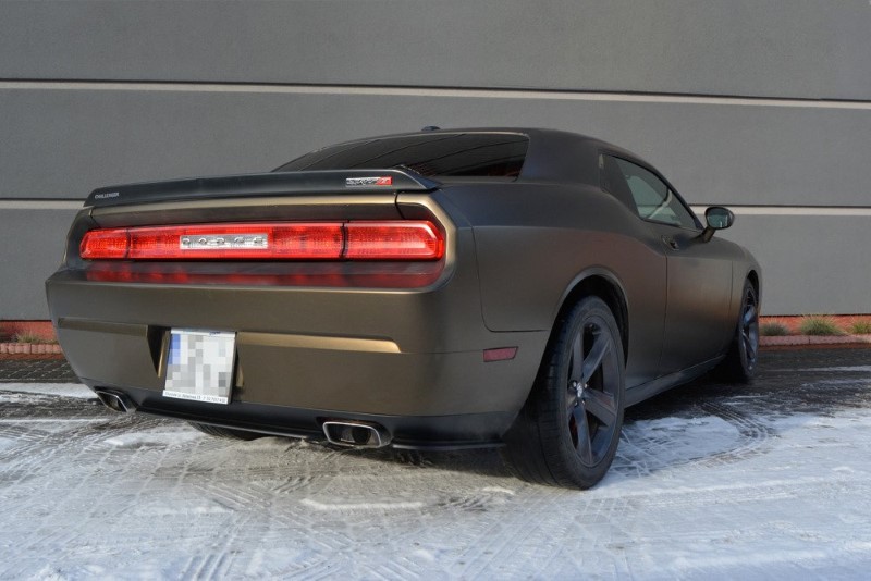 Centrale Achterspoiler Dodge Challenger MK3. Phase-I SRT8 Coupe (zonder verticale bars) Glanzend Zwa