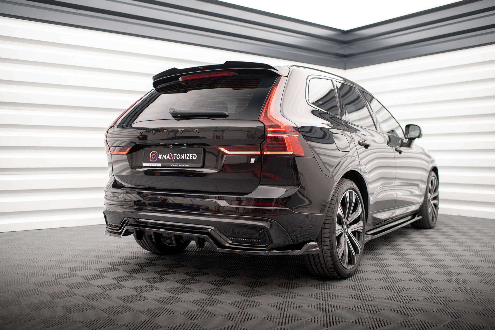 Bodykit – Volvo XC60 R-Design Mk2 Facelift (2021–heden)