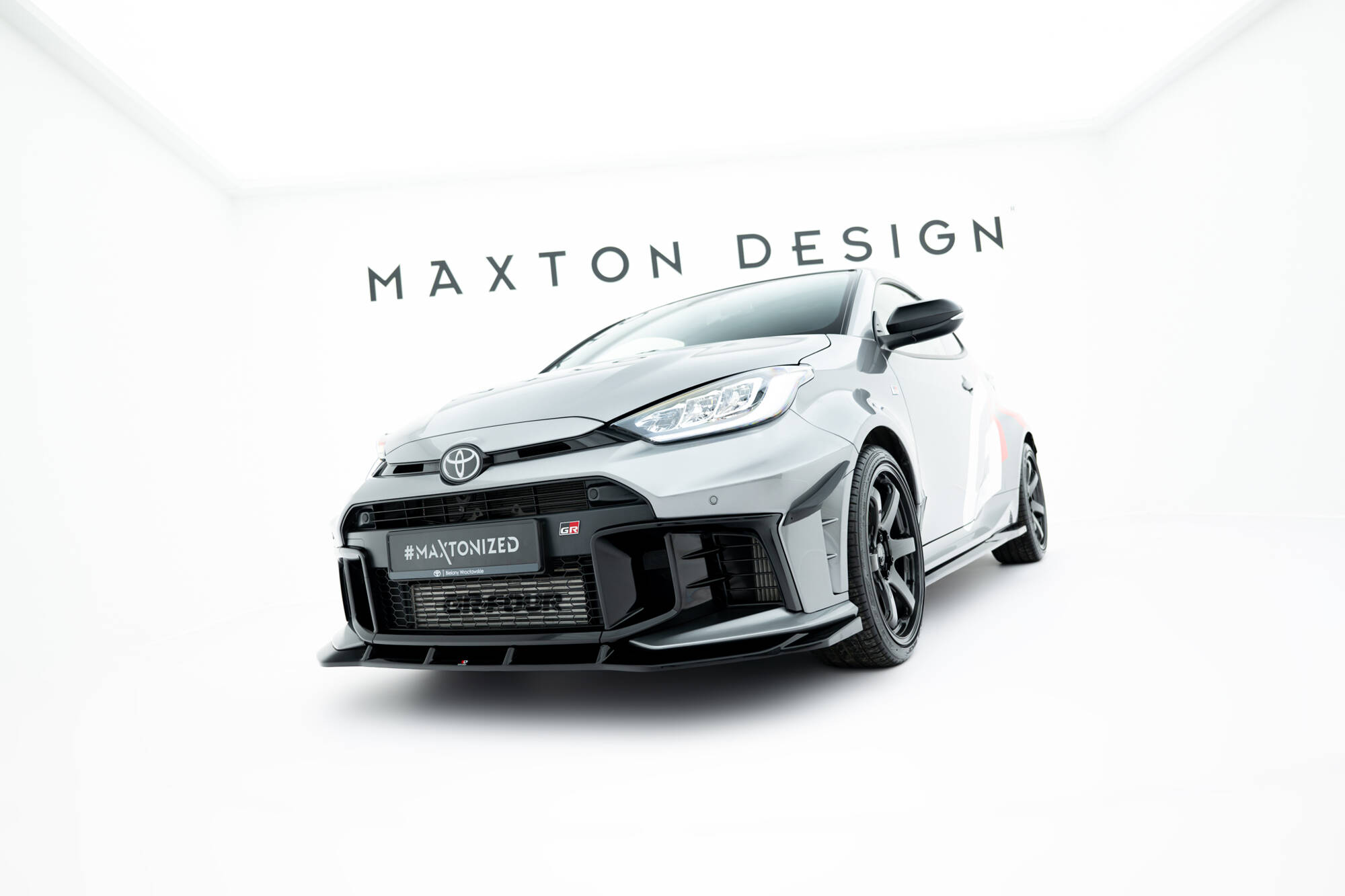 Voorspoiler Toyota GR Yaris MK4 Facelift Maxton Glanzend zwart