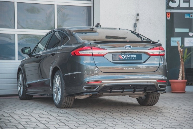 Spoilerkap Ford Mondeo Liftback Mk5 Facelift Glanzend Zwart Maxton