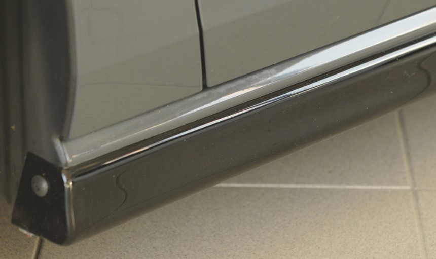 Zijskirts Volkswagen Golf 8 Standaard model / GTI / GTE / GTD Rieger Glans Zwart