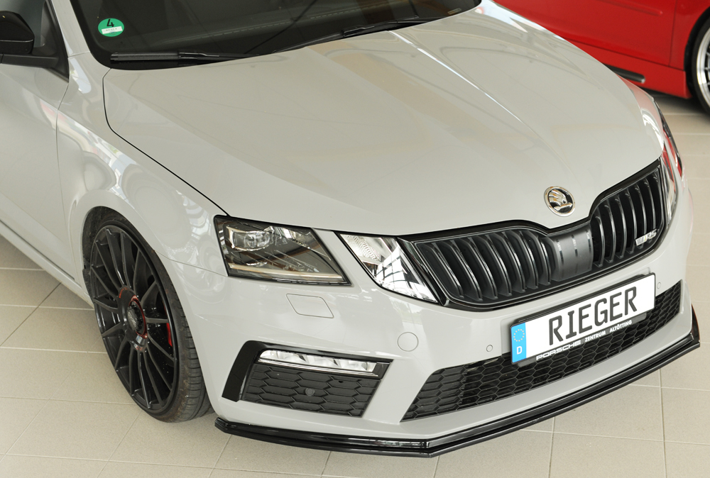 Spoilerzwaard Glossy Black Rieger Skoda Octavia RS 5E 2017-