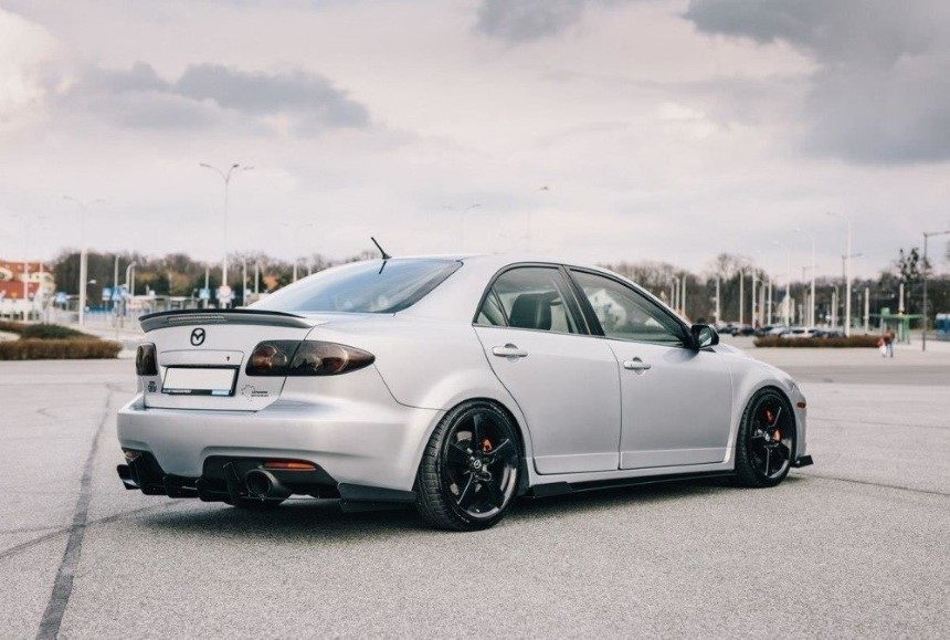Race zijskirts Mazda 6 Mk1 Maxton Design