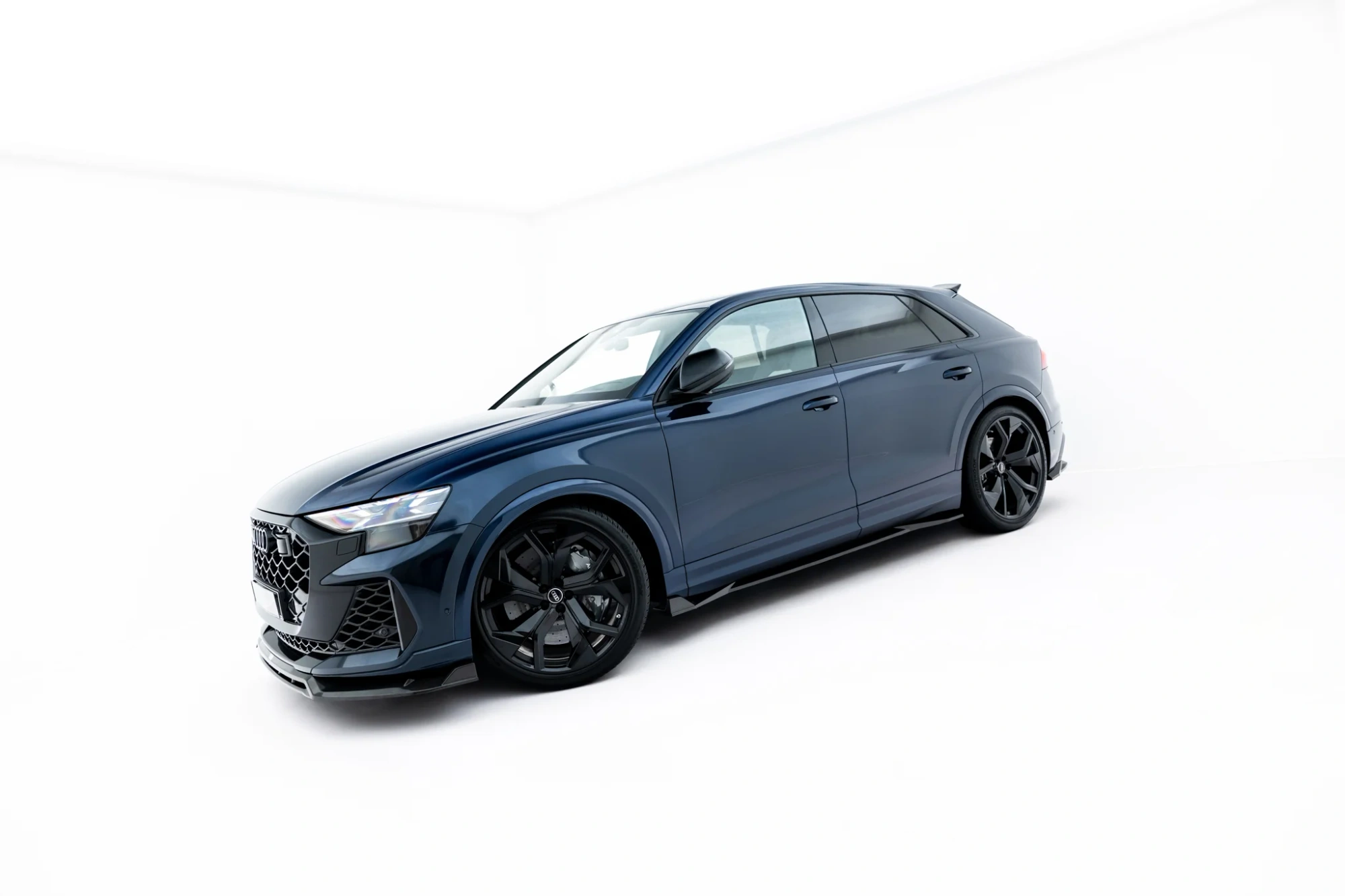 Zijskirts Audi RSQ8 Mk1 Facelift – Maxton Prepreg Carbon Fiber Side Skirts
