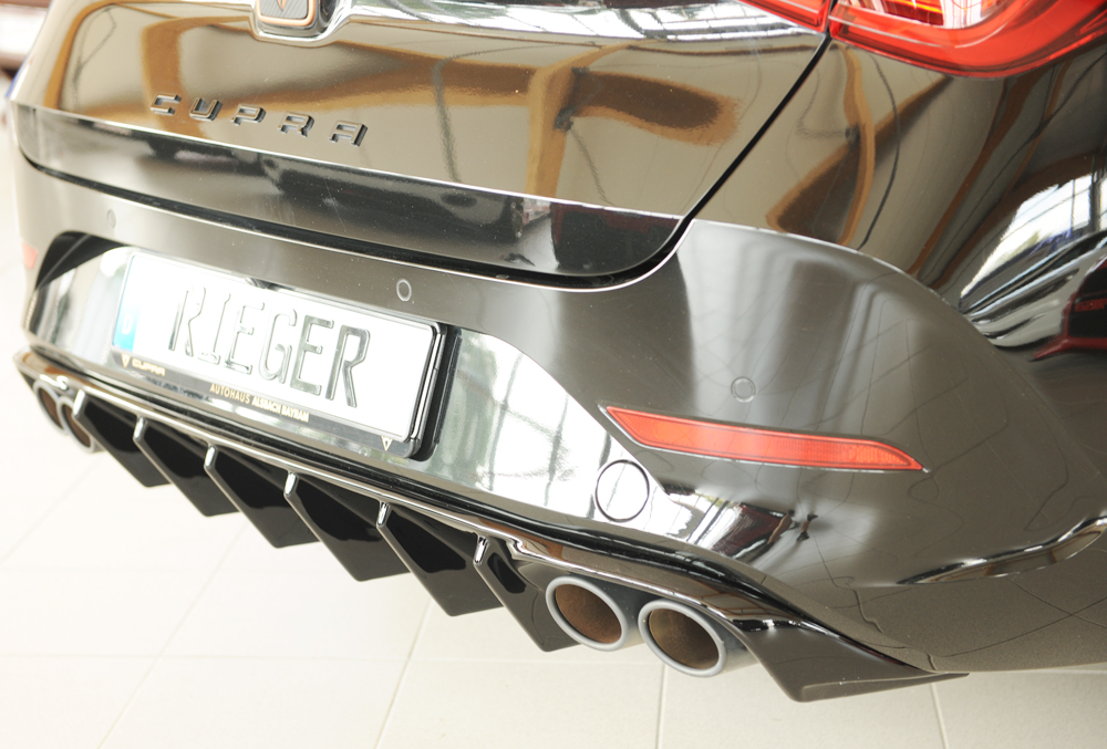 Achterdiffuser voor Cupra León (KL) (zonder trekhaak) glans zwart