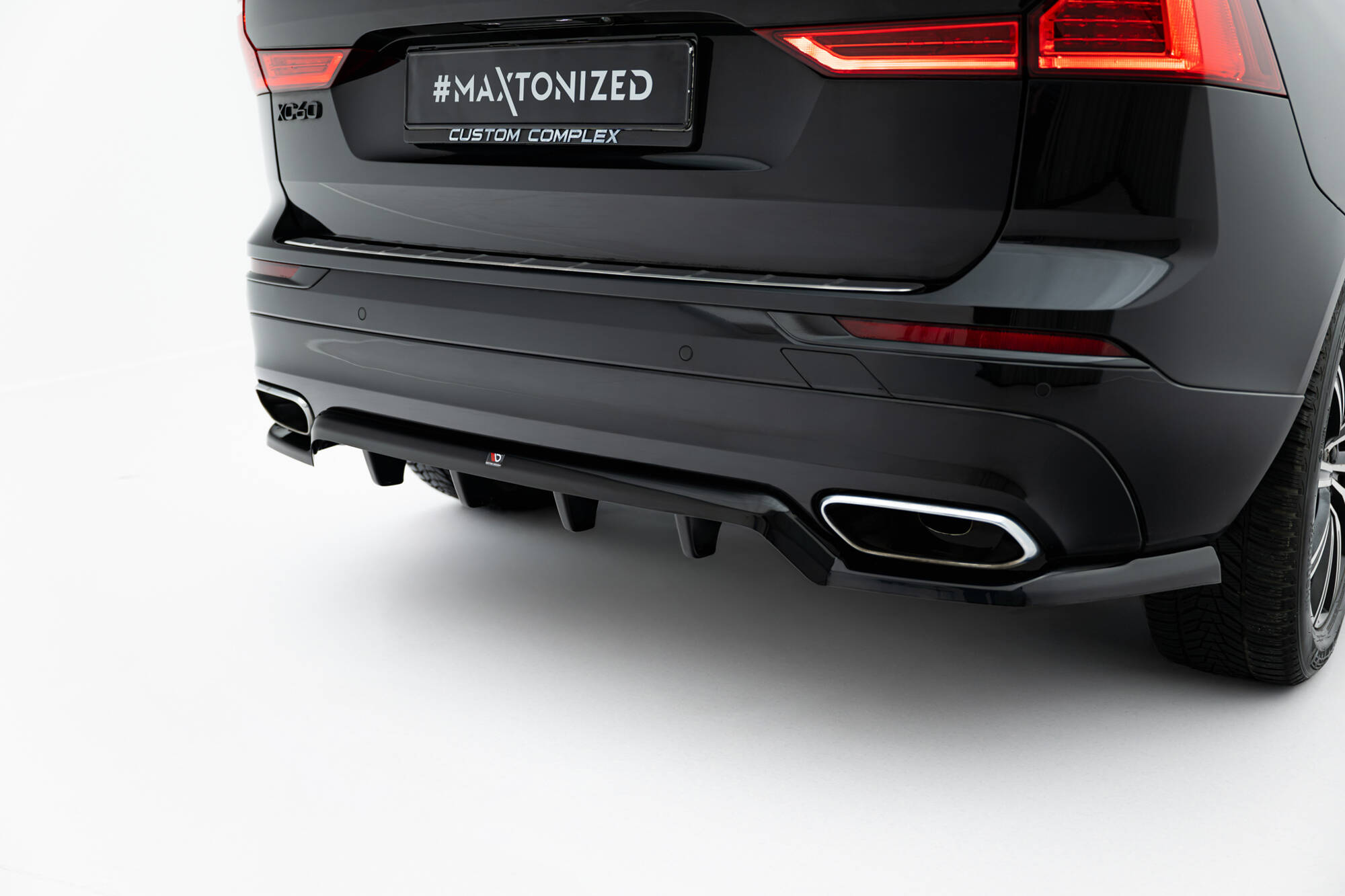 Achter Diffuser Volvo XC60 MK2 Maxton Glanzend zwart