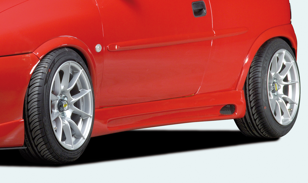 Zijskirts Opel Corsa B GTC Rieger met uitsnede