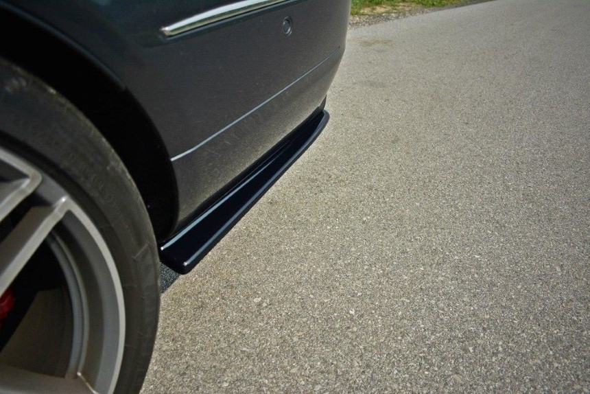 Achter zijskirts Mercedes E W212 Maxton Design glans zwart