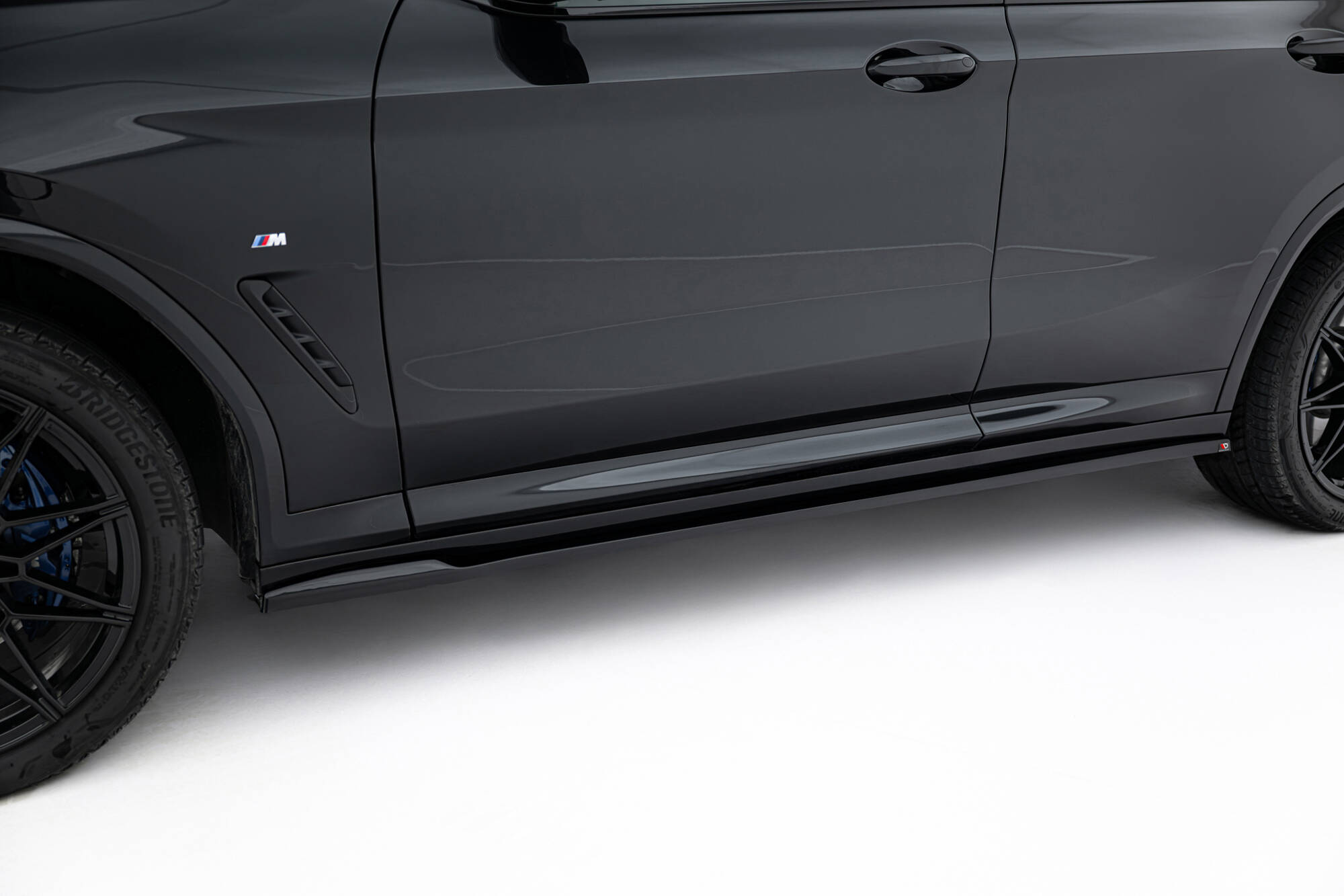 Bodykit BMW X4 M-Pack G02 Facelift Maxton Glanzend zwart