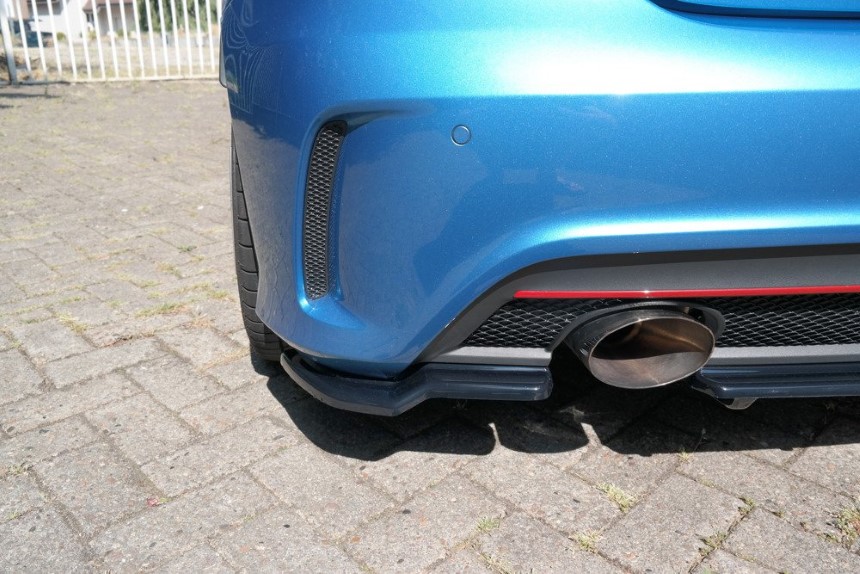 Achter zijskirts Mercedes AMG-Line W176 Maxton Design glans zwart