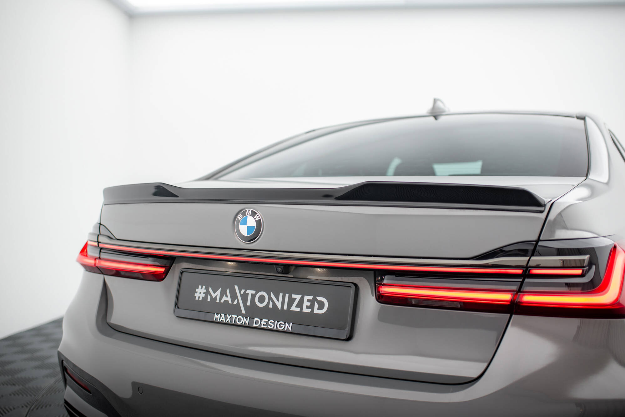 Bodykit BMW 7 G11 M-pack Facelift Glans zwart