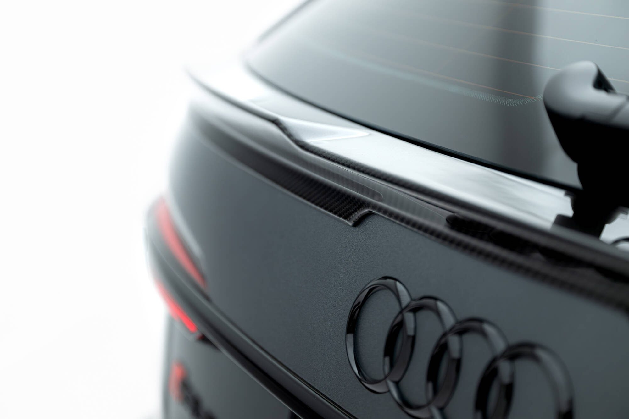 Carbon Fiber Spoiler Audi RS6 C8 Maxton Glanzend zwart
