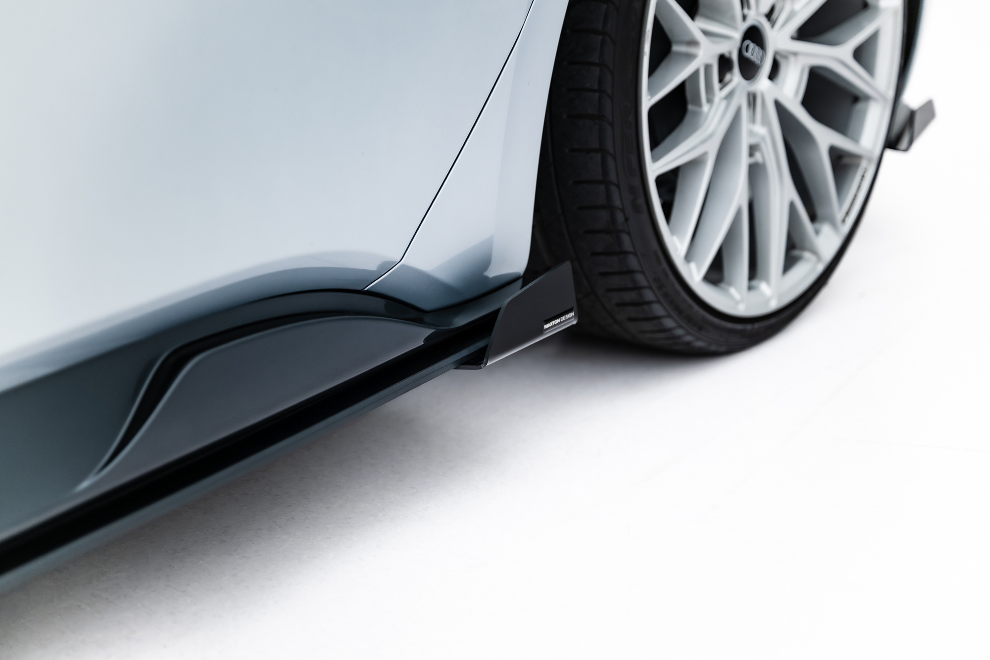 Street Pro Zijskirts + Flaps Cupra Born Mk1 2021 – Maxton Design