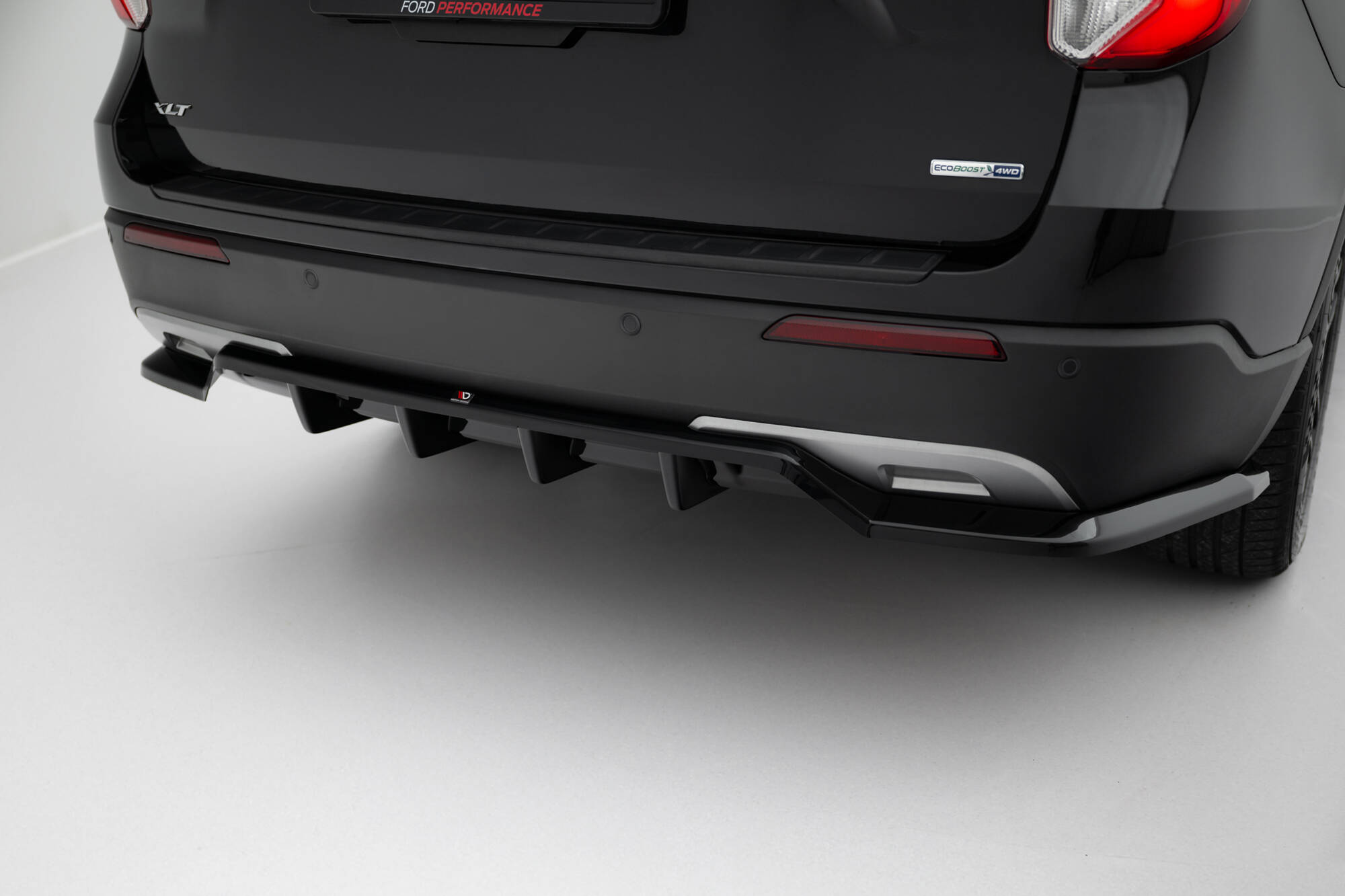 Achter Diffuser Ford Explorer XLT MK6 Maxton Glanzend zwart