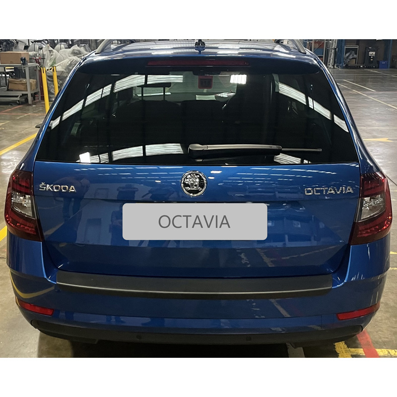 ABS Achterbumper beschermlijst  Skoda Octavia III FL Kombi 2017-2020 (excl. VRS) Zwart