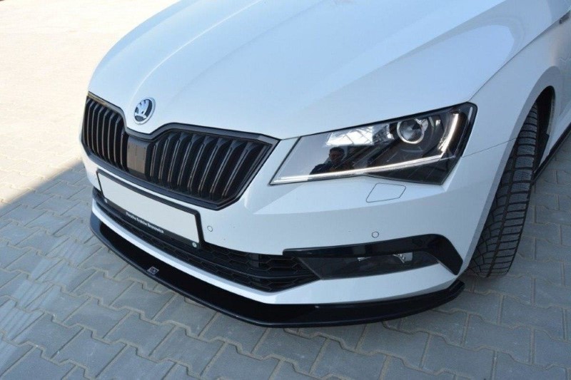 Voorspoiler Skoda Superb 3 Maxton Design glans zwart V.3
