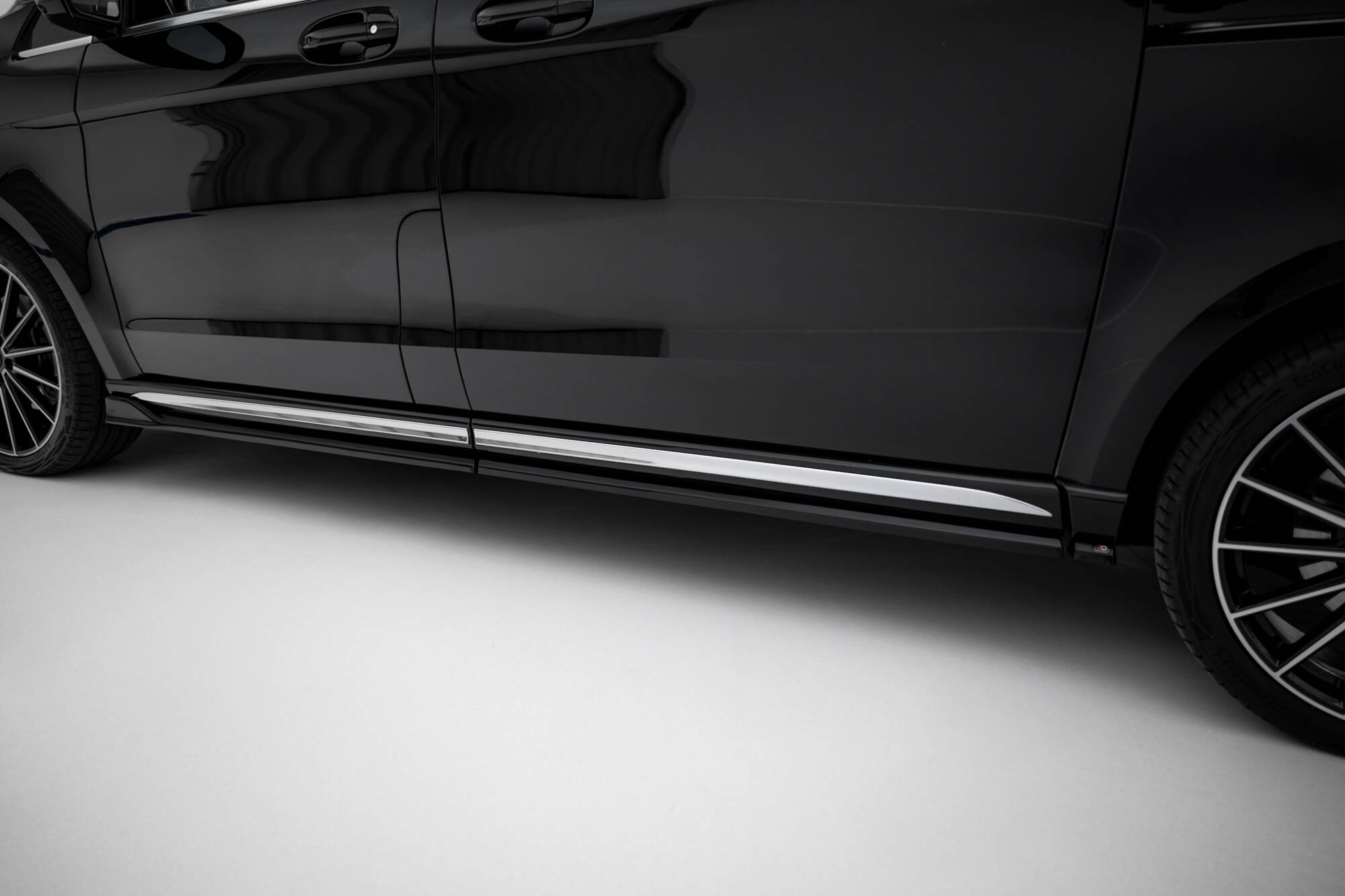 Zijskirts V.2 Mercedes-Benz V-Class Long AMG-Line W447 Maxton Glanzend zwart