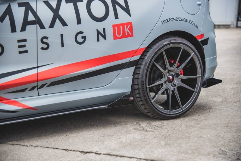 Duurzame Zijskirts + Kleppen Ford Fiesta Mk8 ST / ST-Line Racing Glanzend Zwart