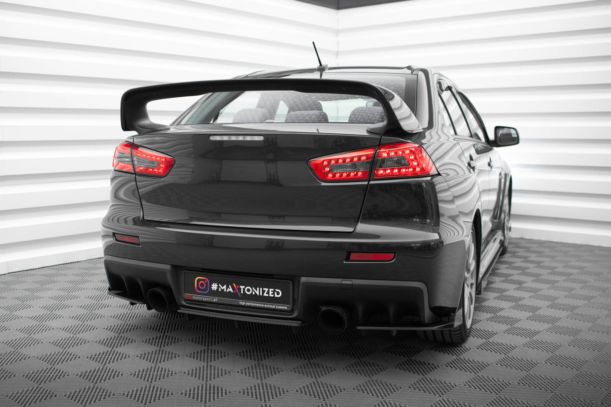 Street Pro Achterzij Flaps Mitsubishi Lancer EVO X Maxton Glanzend zwart